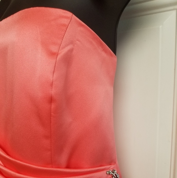 David's Bridal Coral Color Strapless Evening  Dress - Picture 3 of 8